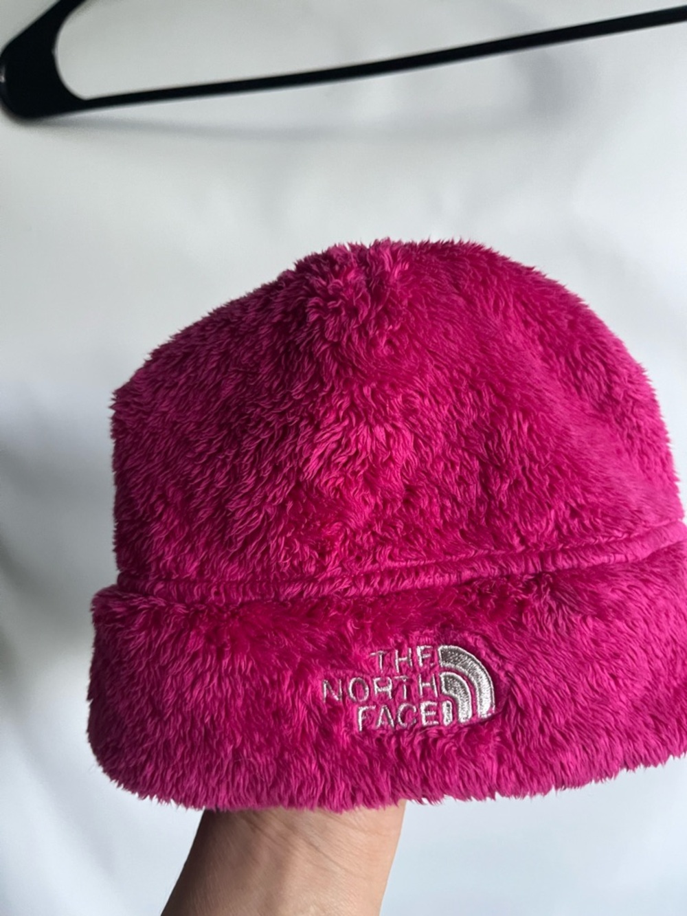 The North Face Kids Fuzzy Beanie in Bright Pink